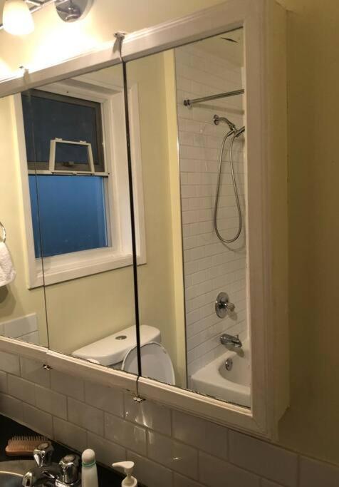 4 Bedroom Upper Level Kits Home Vancouver Luaran gambar