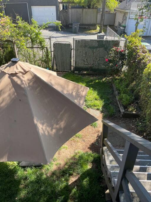 4 Bedroom Upper Level Kits Home Vancouver Luaran gambar